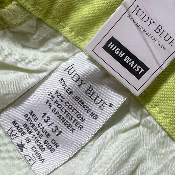 Judy Blue
Neon Lime Green High Waist Cuffed Slim Fit Jeans size 13/31 - Picture 10 of 10